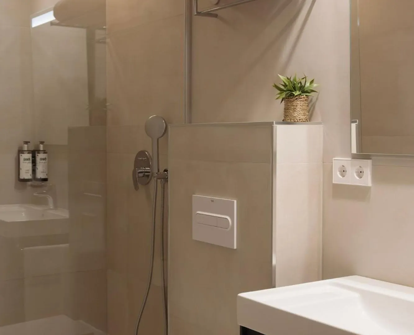Apartamentos Joaquin Costa Santander Apartment